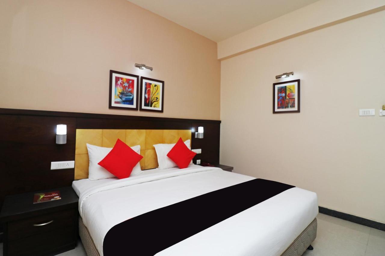 Capital O 40848 Hotel Mirabel Kupand Ngoại thất bức ảnh