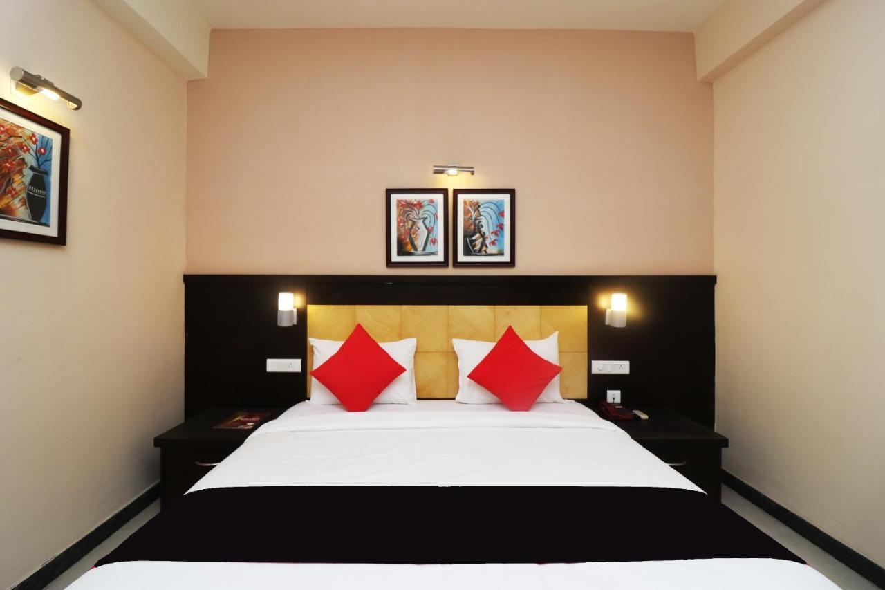 Capital O 40848 Hotel Mirabel Kupand Ngoại thất bức ảnh