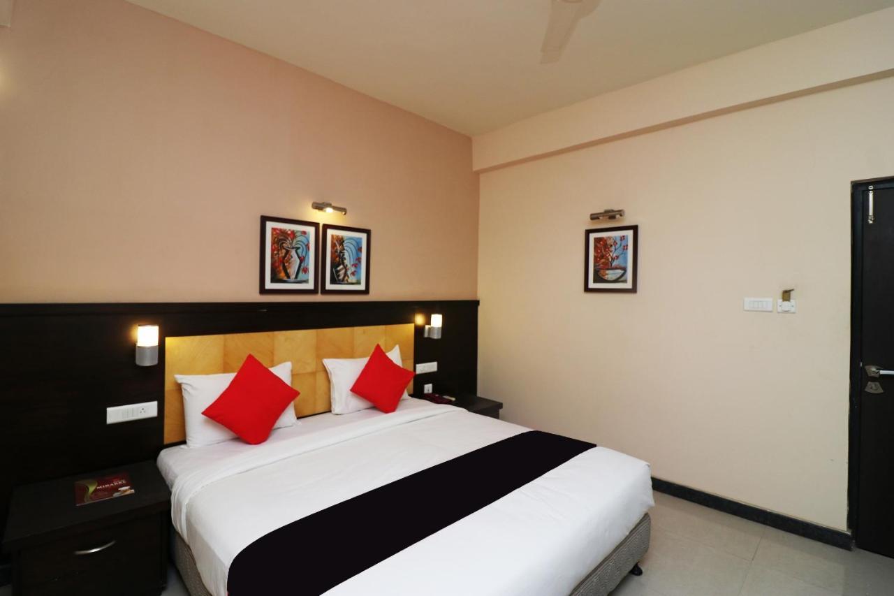 Capital O 40848 Hotel Mirabel Kupand Ngoại thất bức ảnh